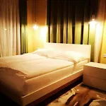 Goldener Hahn 3*
