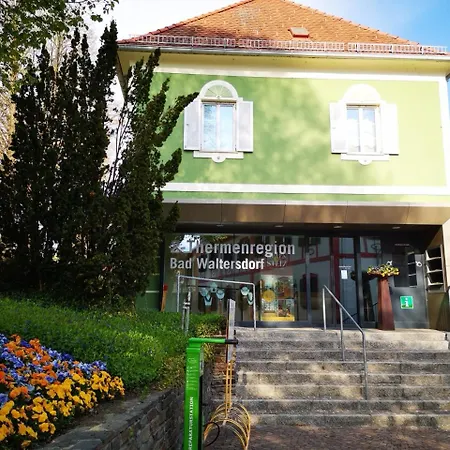 Goldener Hahn Apart Otel Bad Waltersdorf