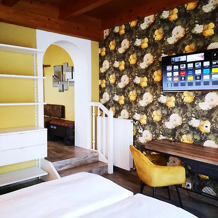 Aparthotel Goldener Hahn Bad Waltersdorf