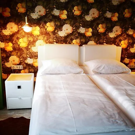 Aparthotel Goldener Hahn Bad Waltersdorf